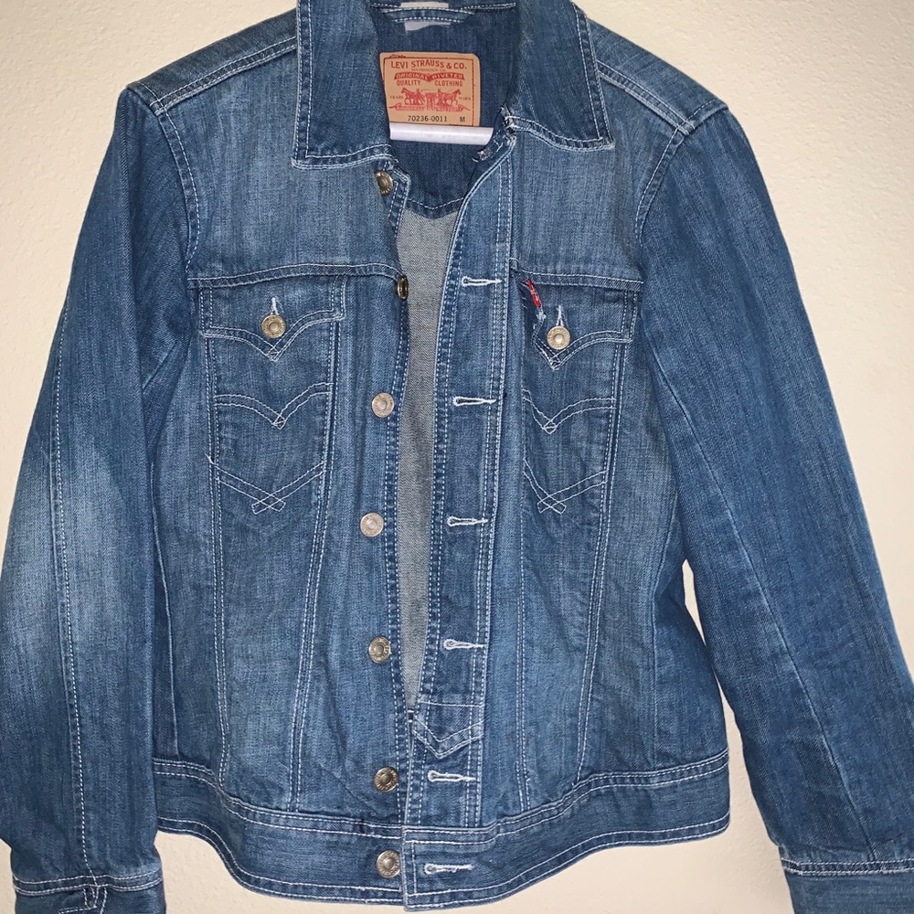 ⭐️Vintage Levi’s Denim Jacket